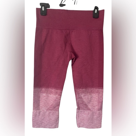Lululemon Seamlessly Street Crop Leggings Sz 6 Cranberry Ombre Capri Seamless - Picture 2 of 8